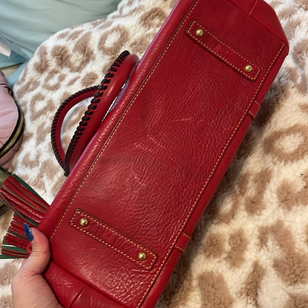 VIDEO- Unique Dooney & Bourke Medium Pocket Tassel Bag - Picture 8 of 10